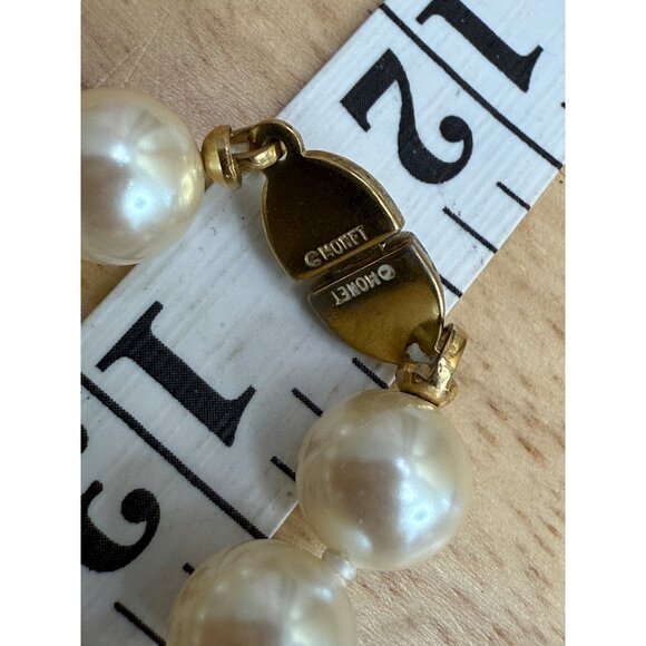 Monet Faux Pearl Necklace Gold Clasp Vintage Jewelry 20 Inch Strand Elegant - Picture 7 of 9